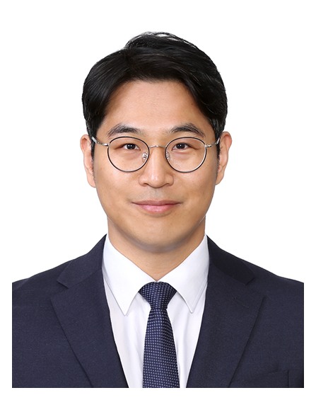 Hyunwoo Kim